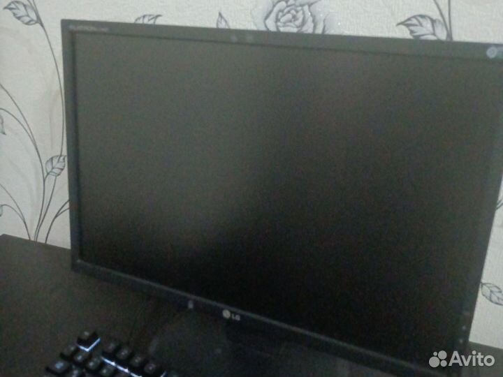 Монитор LG flatron e 1942s