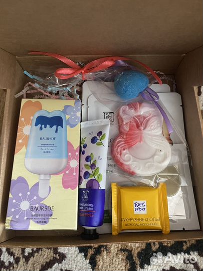 Подарок на 8 марта набор косметики