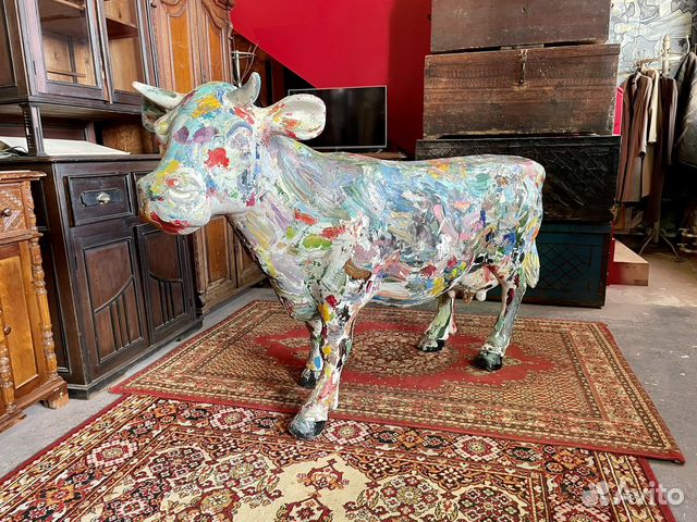 Арт-объект корова