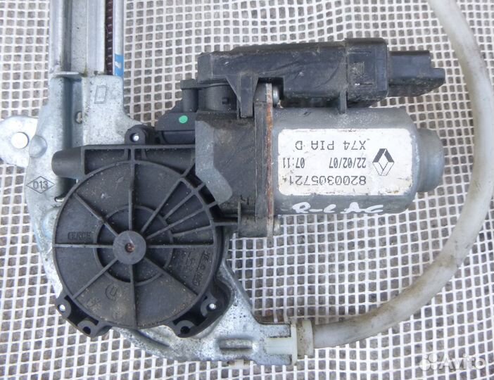 Рено Лагуна 2 рестайлинг стеклоподъемник задний