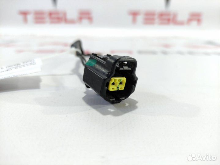 Разъем (фишка) проводки Tesla Model S 2015