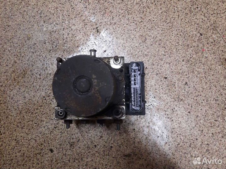 Блок ABS (насос) Nissan Primera P12E 2002-2007