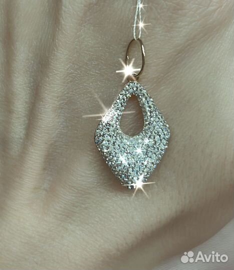 Золотая подвеска Swarovski