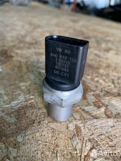 Датчик давления кондиционера Audi A4 B8 2.0 CDN