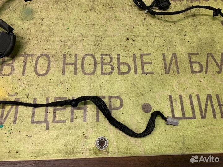 Коса двери передняя правая Land Rover Range Rover