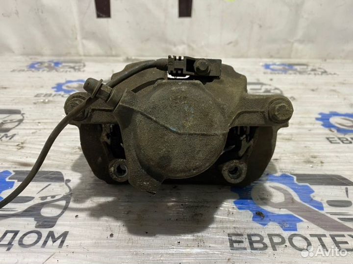 Суппорт передний правый Mercedes Slk-Class R170