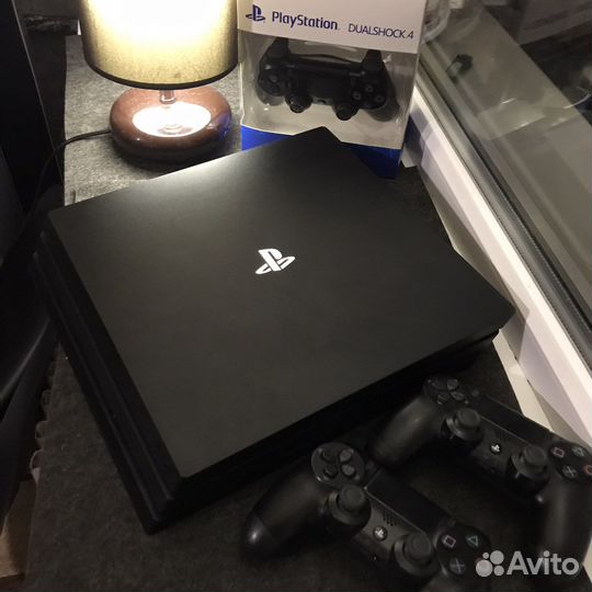 Sony playstation 4 PS4 pro
