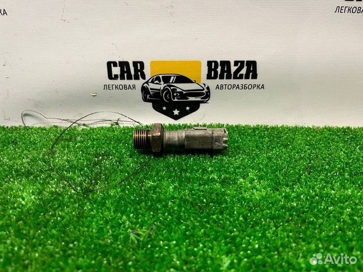 Датчик давления масла Peugeot 806