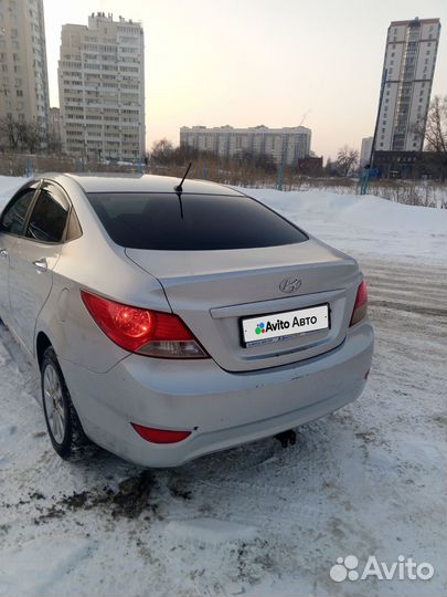 Hyundai Solaris 1.4 AT, 2012, 200 000 км