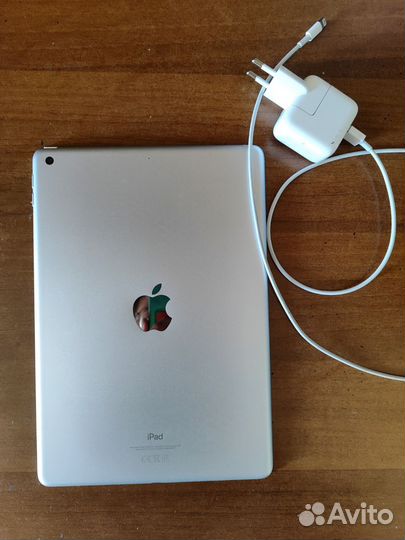 iPad 7 поколения