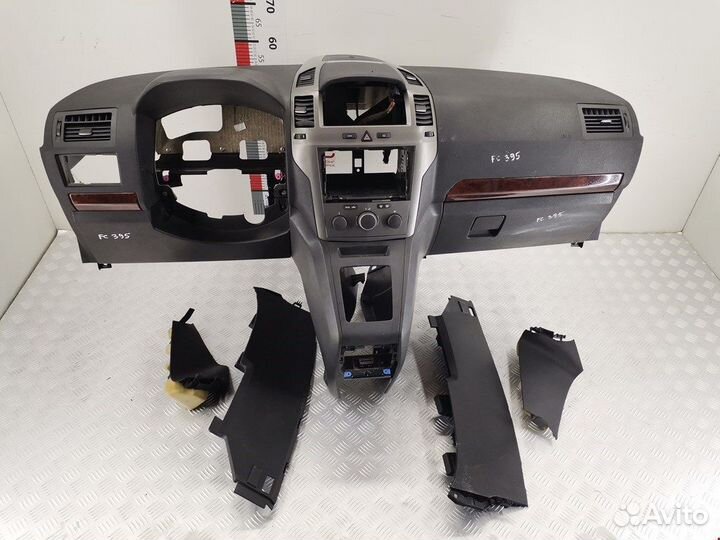 Торпедо (панель передняя) для Opel Zafira B