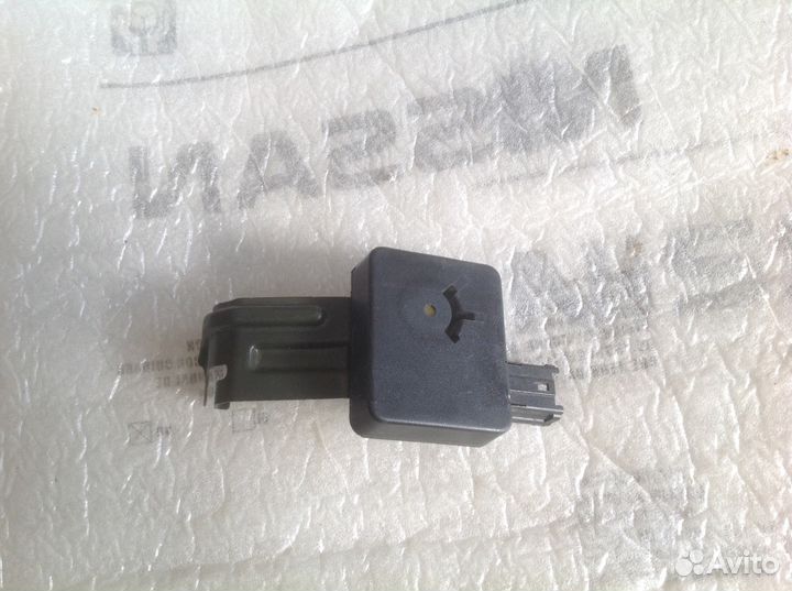 Сигнал звуковой штатный Nissan Infiniti