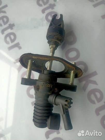 Главный цилиндр сцепления Toyota Corolla Е150