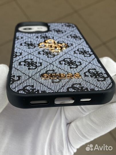 Чехол на iPhone 15 guess черный