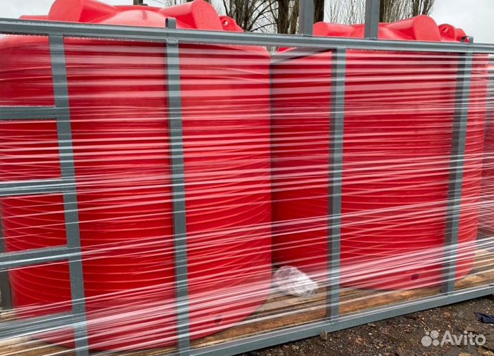 Пластиковая емкость