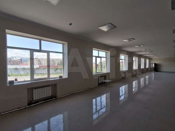 Свободного назначения, 305 м²