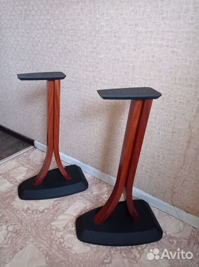 Стойки для акустики