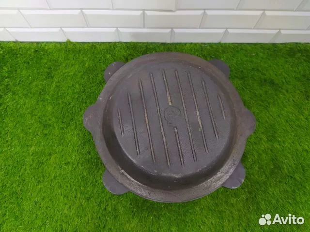 Казан с чугунной крышкой сковородкой