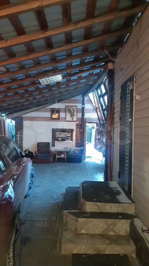 Коттедж 198 м² на участке 8 сот.