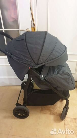 Прогулочная коляска rich family
