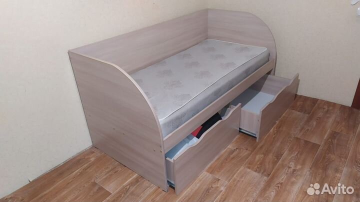 Детская кровать с матрасом бу