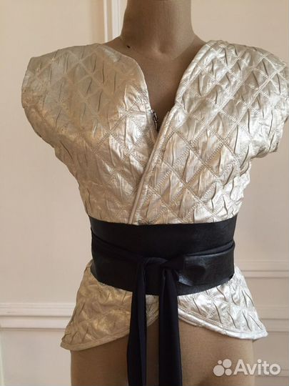 Винтажный костюм стёганый серебряный