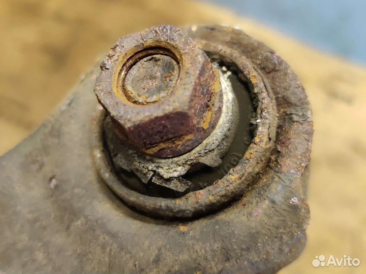 Рычаг задний Mercedes W203 C203