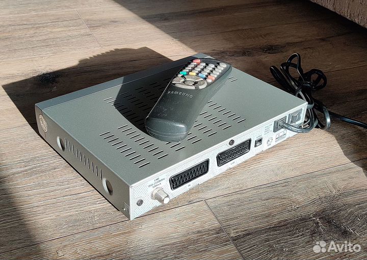 Samsung DSR 9400 VIA приставка для спутникого тв