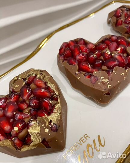 Гранат в шоколаде