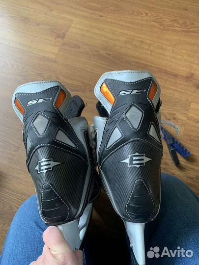 Коньки хоккейные 43 размер