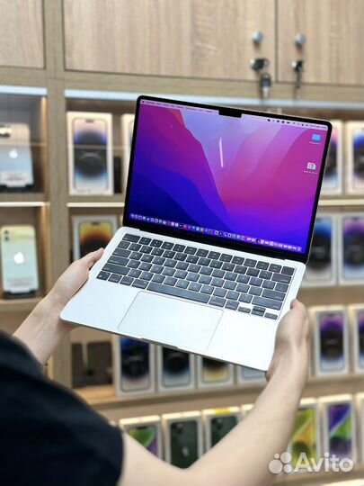 MacBook Air M2 8/256Gb Starlight