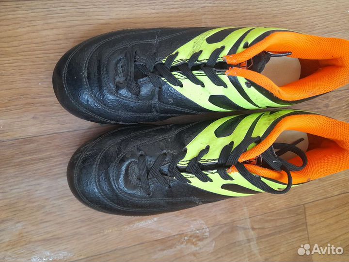 Футбольные бутсы 36р