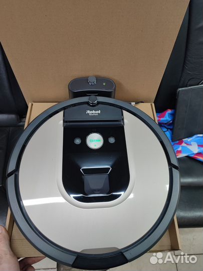 Робот-пылесос iRobot Roomba 976 золотистый
