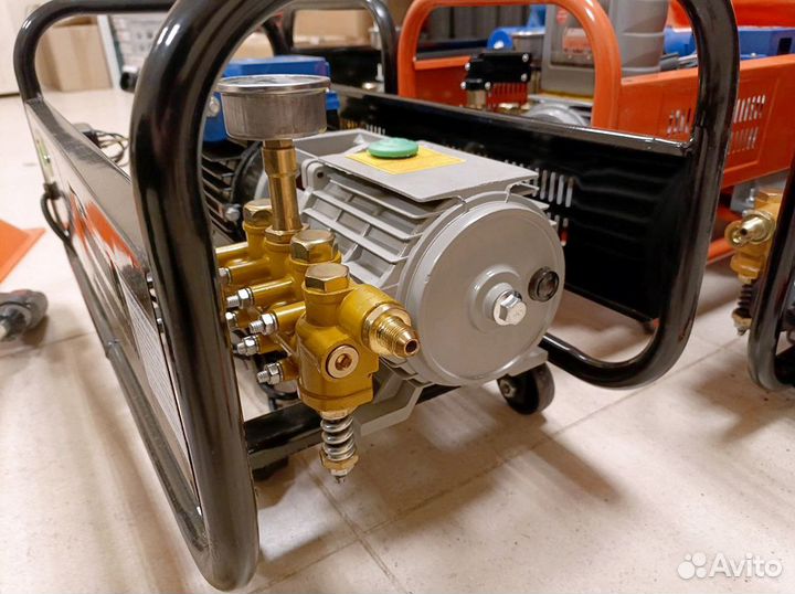 Мойка высокого давления автомойка