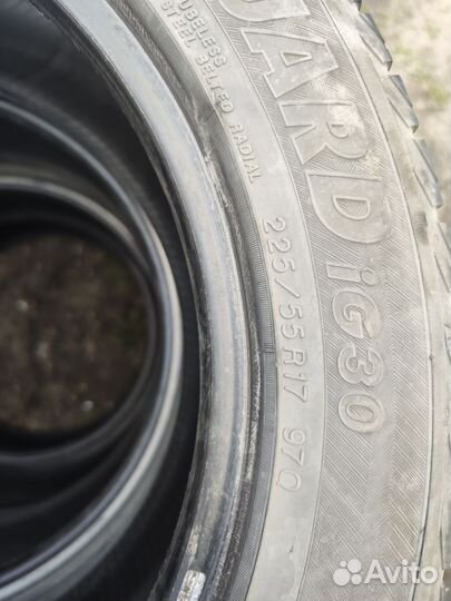 Yokohama A008 225/55 R17 27K