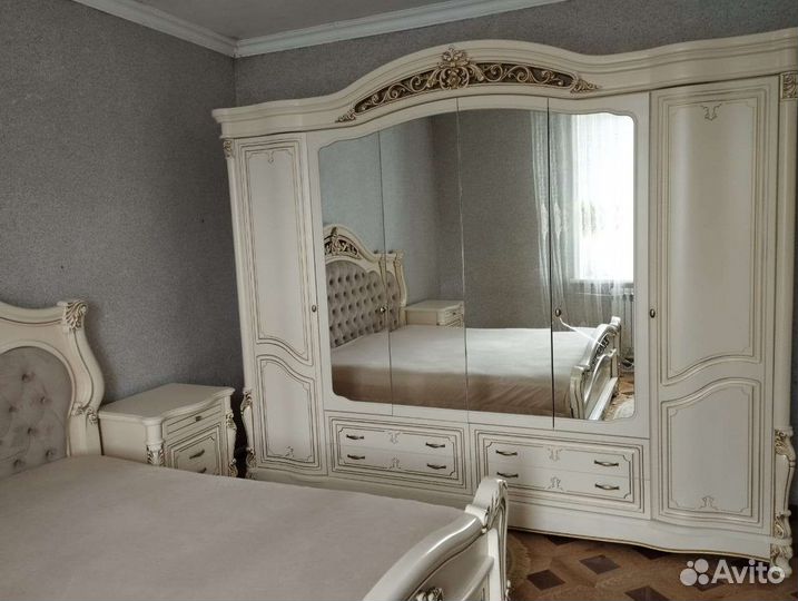 Спальный гарнитур бу