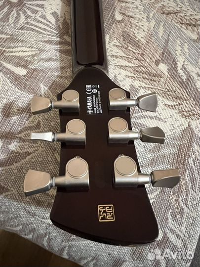 Электрогитара Yamaha Revstar RS502