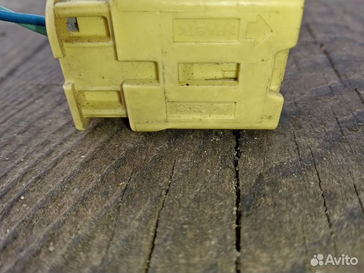 Фишка проводки Тойота Лексус Toyota Lexus 12352