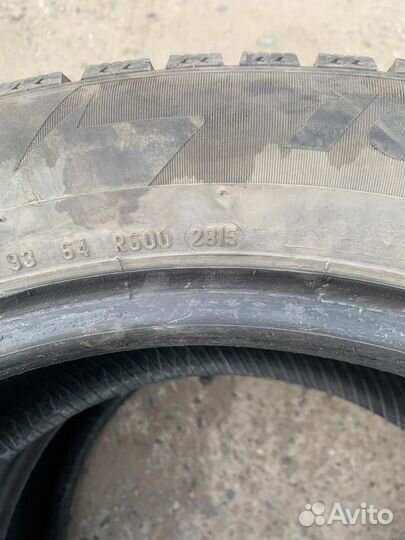 Pirelli Ice Zero 255/55 R19