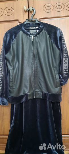 Ветровка с платьем