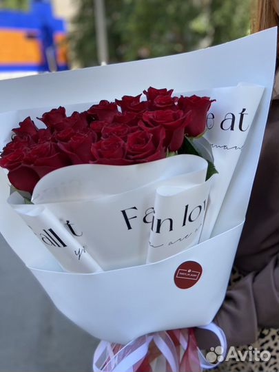 Розы красные Доставка цветов и букетов