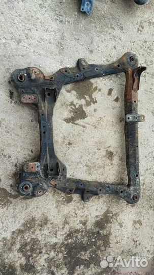 Подрамник Toyota Camry V50 2011-2018