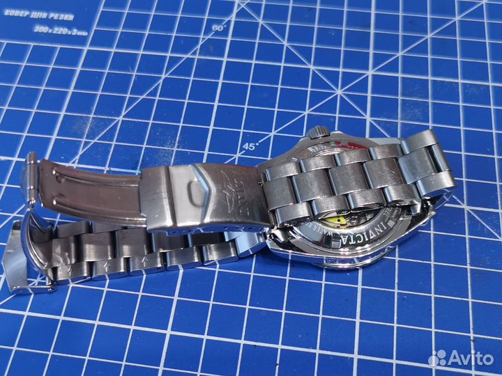 Часы invicta. водозащита 200 метров