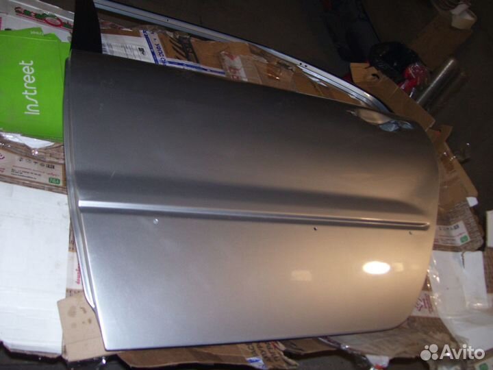 Митсубиси ланцер 9 дверь задняя