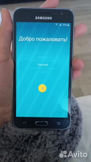 Телефон Samsung j3 2016