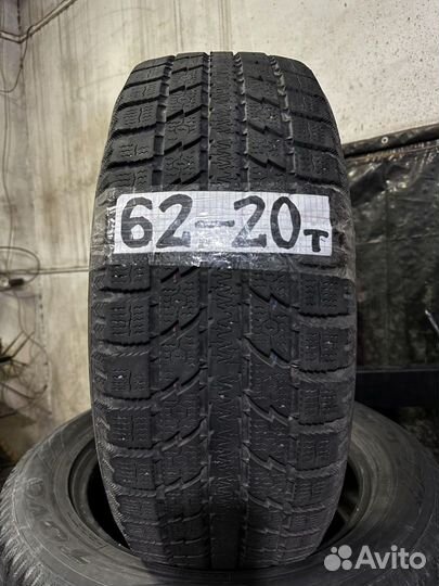 Toyo W8 225/60 R20 28L