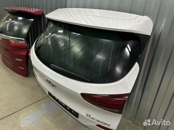Hyundai Tucson 3 крышка багажника
