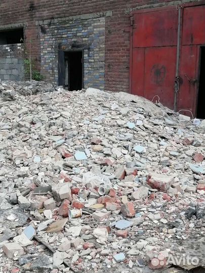 Слом стен, демонтаж