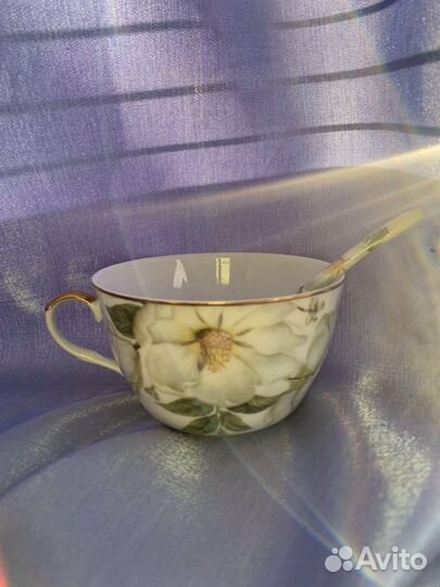 Набор фарфоровая чайная чашка и ложечка новые