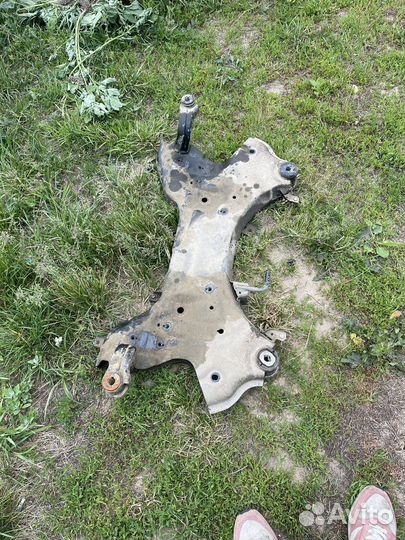 Передний подрамник kia sportage 4ql